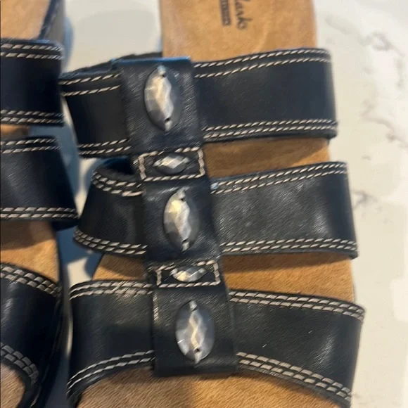 Clarks Black Leather Slide Sandals - Picture 3 of 9